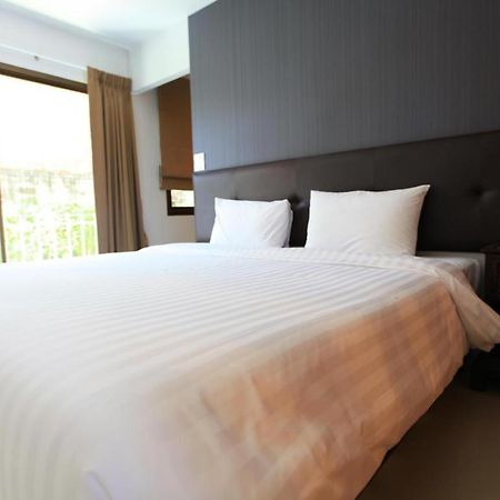 The One Residence Hotel Бангкок Екстер'єр фото