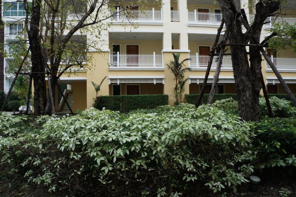 The One Residence Hotel Бангкок Екстер'єр фото